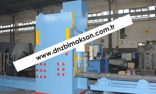 Hydraulic Log Cutting Machine